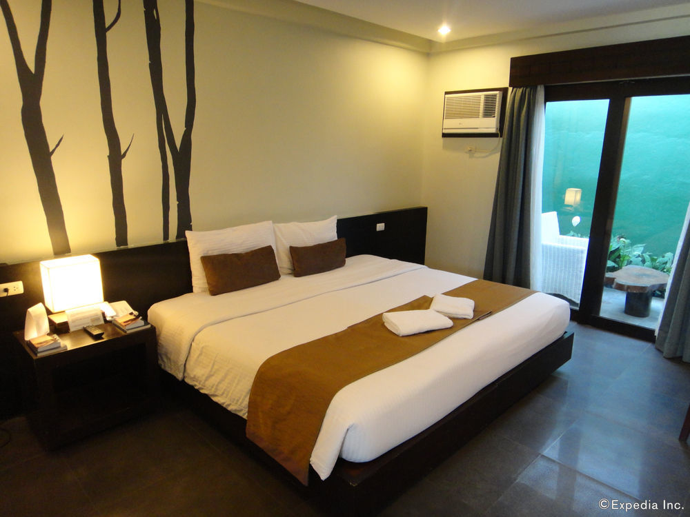 One Manalo Place Puerto Princesa Luaran gambar